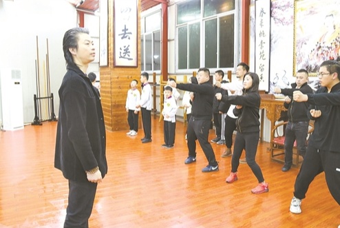 1650877944678709.jpg a_697967323083960320.jpg